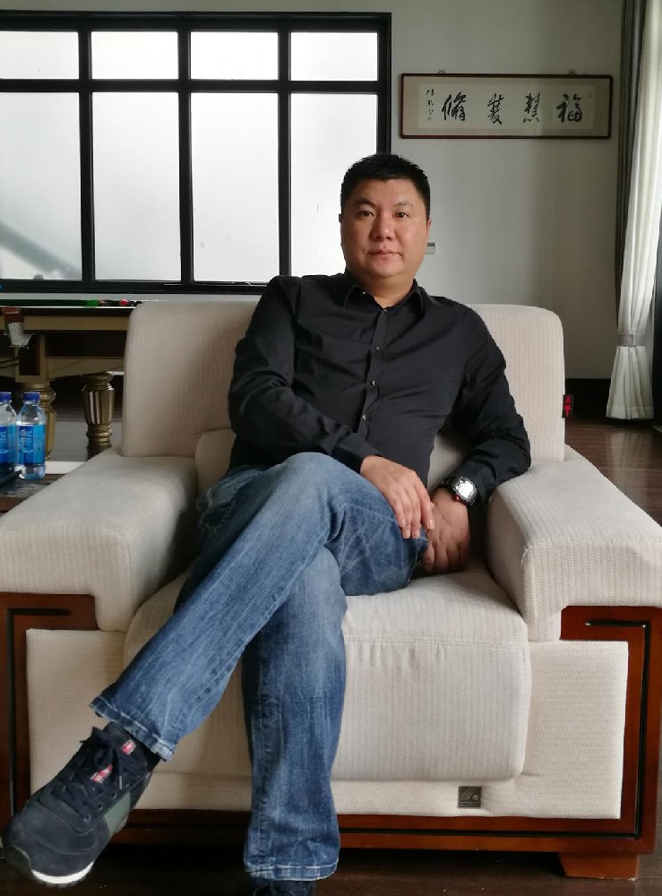 名誉会长:胡兴荣